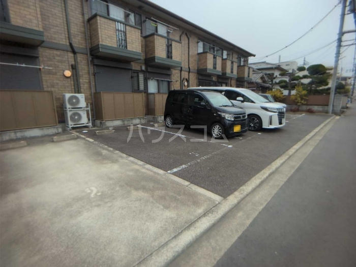 15/24 駐車場
