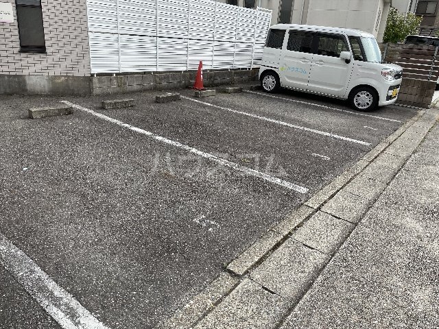 17/21 駐車場