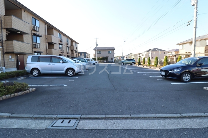 2/7 駐車場