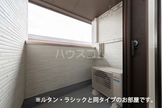 17/26 バルコニー