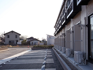 17/18 駐車場