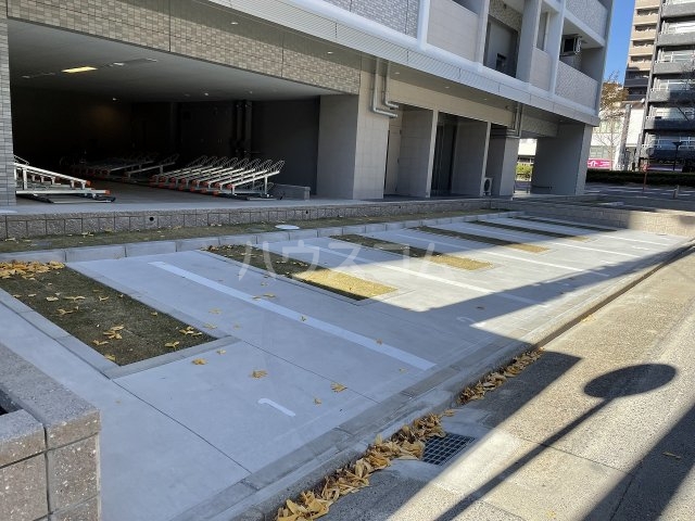 28/30 駐車場