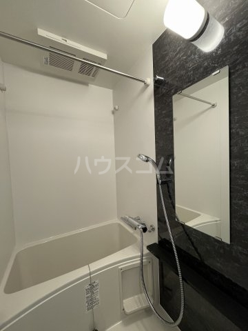 13/30 浴室