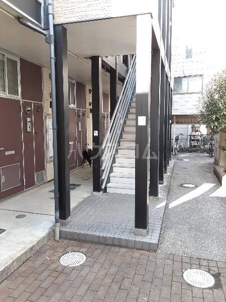 21/29 エントランス