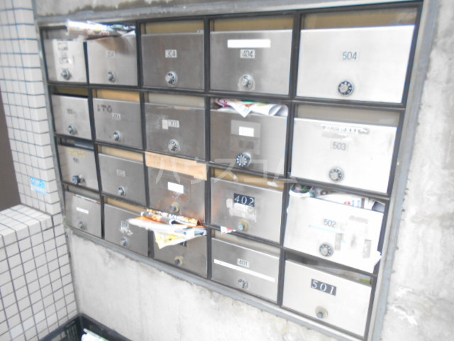 20/30 エントランス