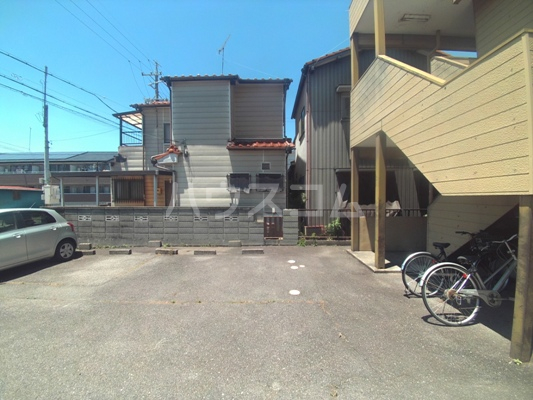 25/30 駐車場