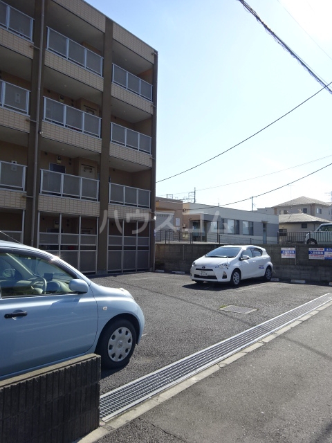 21/30 駐車場