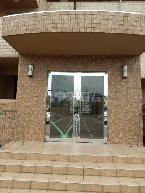 14/16 エントランス