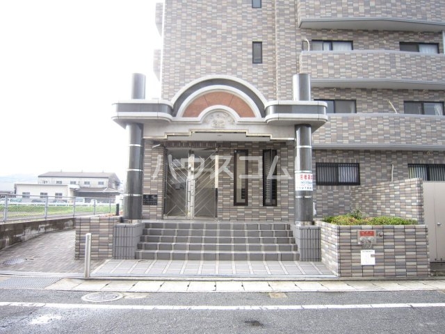 14/16 エントランス