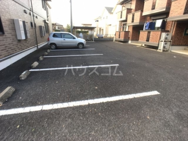 18/24 駐車場