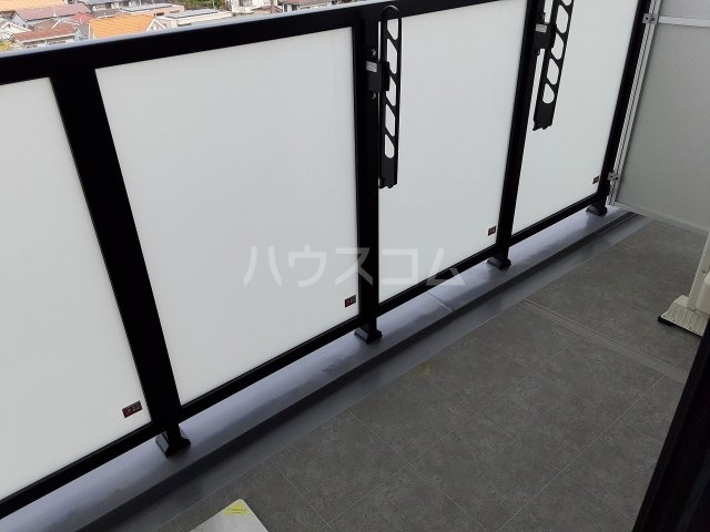 21/30 バルコニー