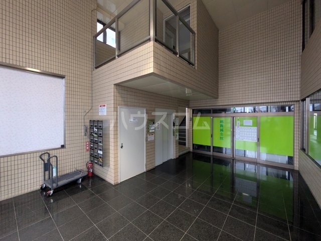 26/30 エントランス