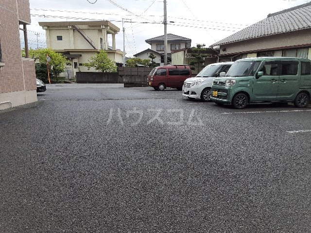 16/21 駐車場