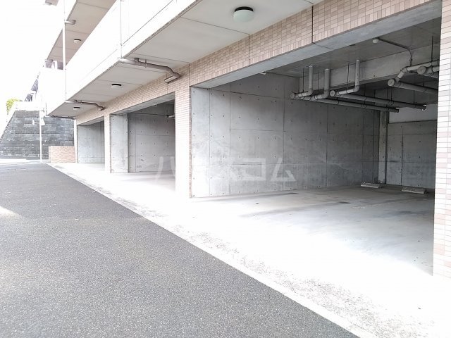 22/30 駐車場