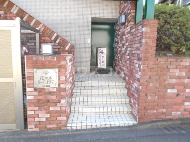 21/28 エントランス