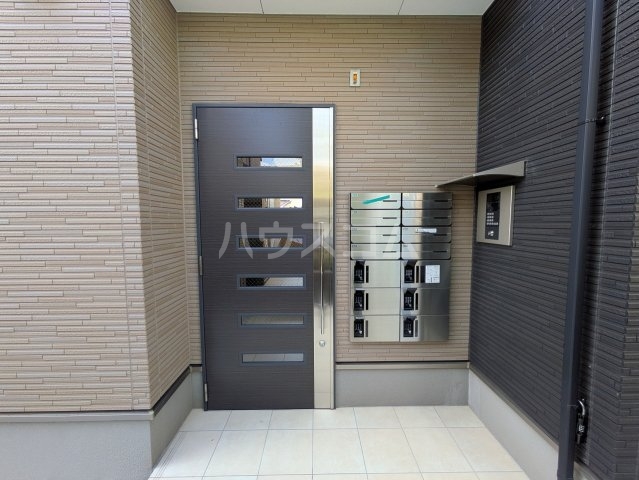 3/4 エントランス