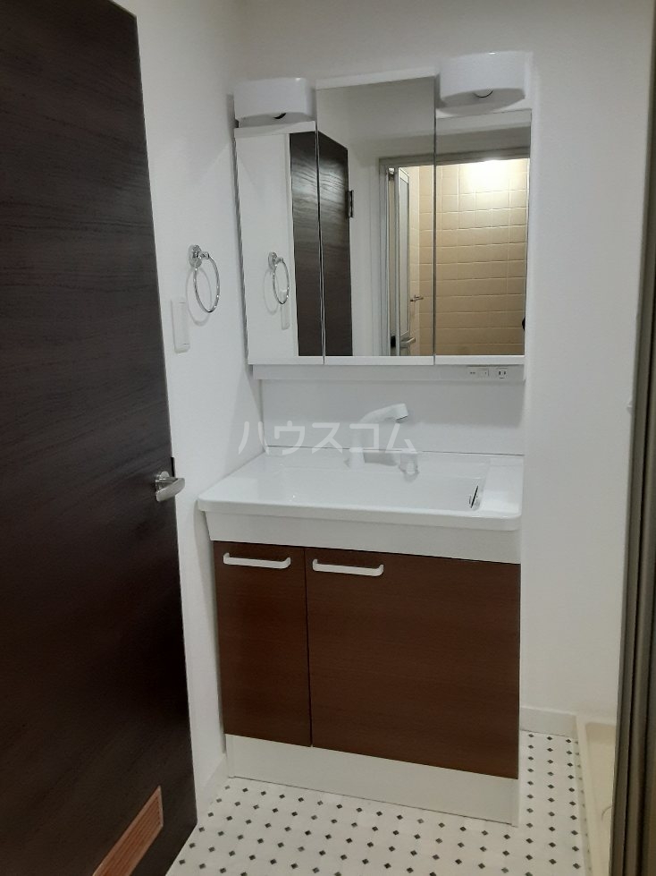 17/30 洗面