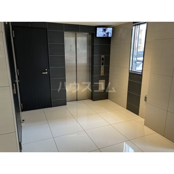 20/28 エントランス