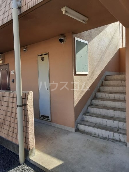 22/30 エントランス