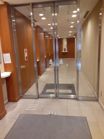 29/30 エントランス