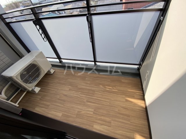 21/30 バルコニー