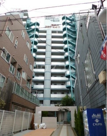 16/27 エントランス