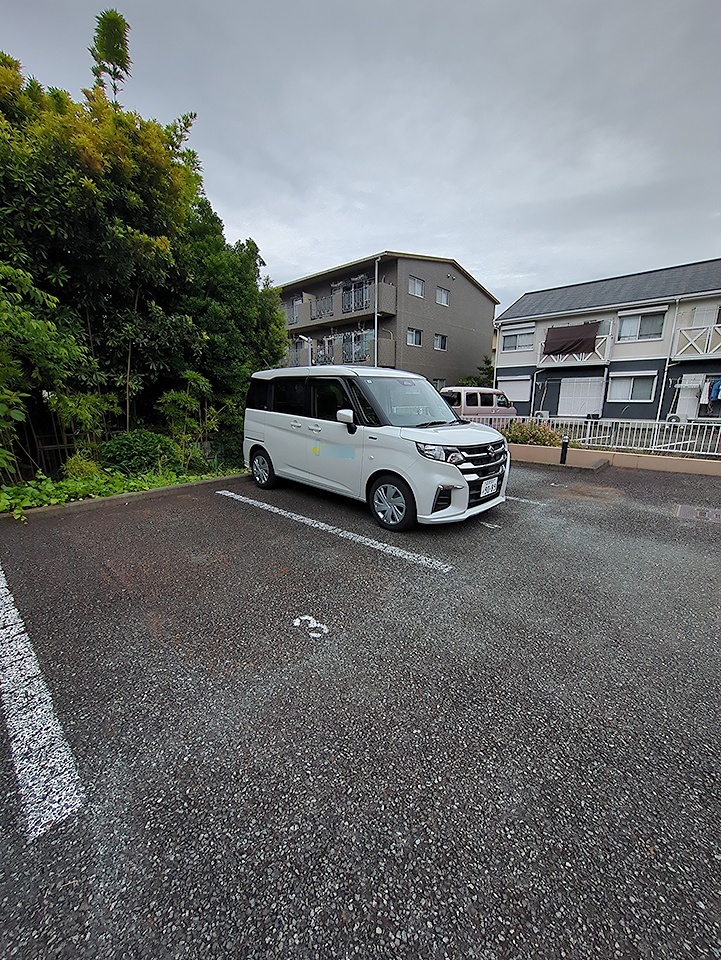 18/23 駐車場