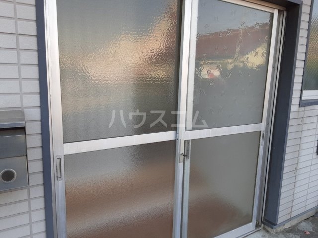 16/18 エントランス