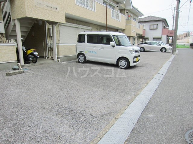 20/30 駐車場