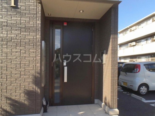 16/20 エントランス