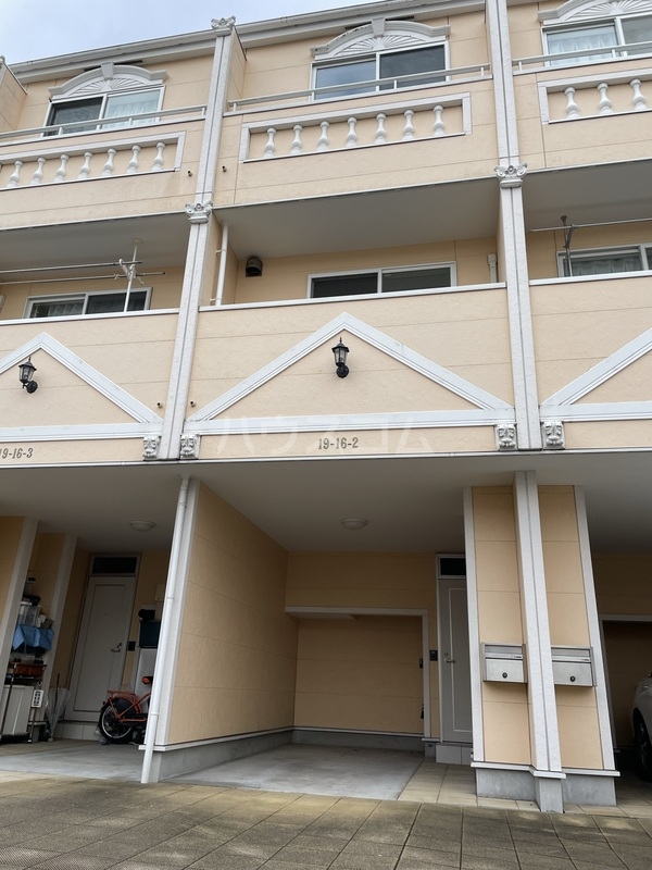 13/19 駐車場