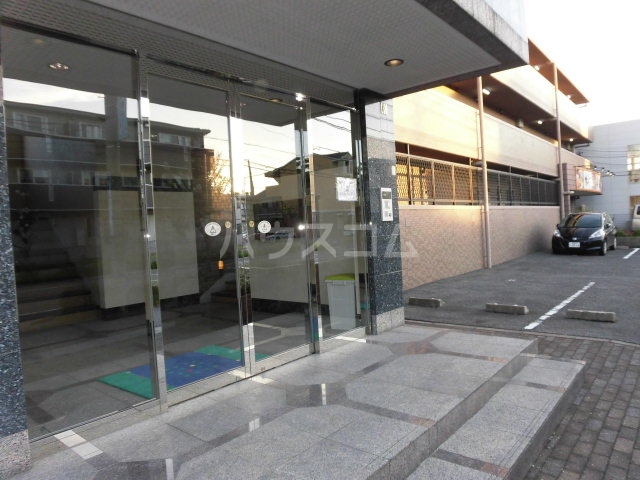 20/26 エントランス