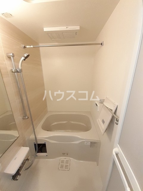 13/30 浴室