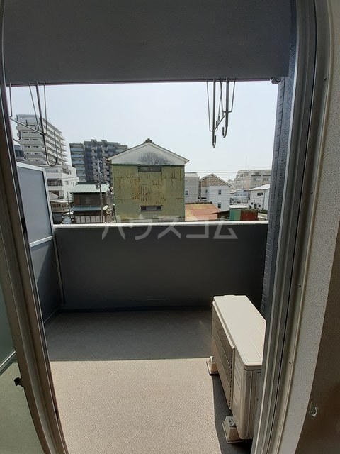 19/30 バルコニー