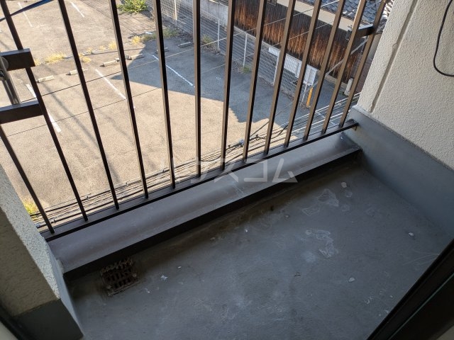 15/23 バルコニー