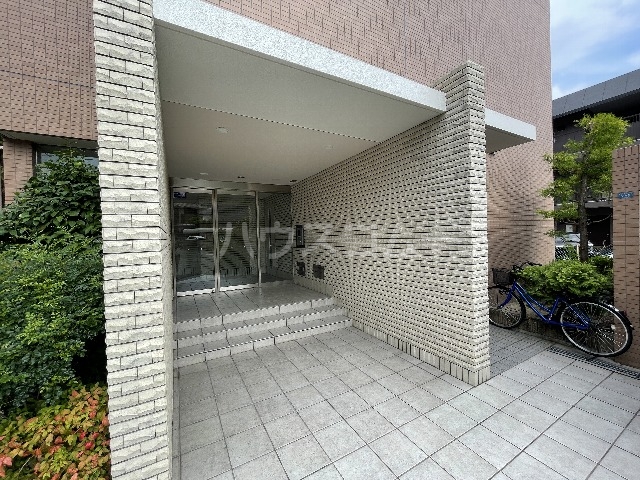 2/5 エントランス