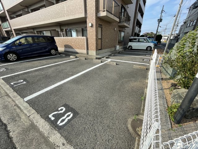 21/23 駐車場