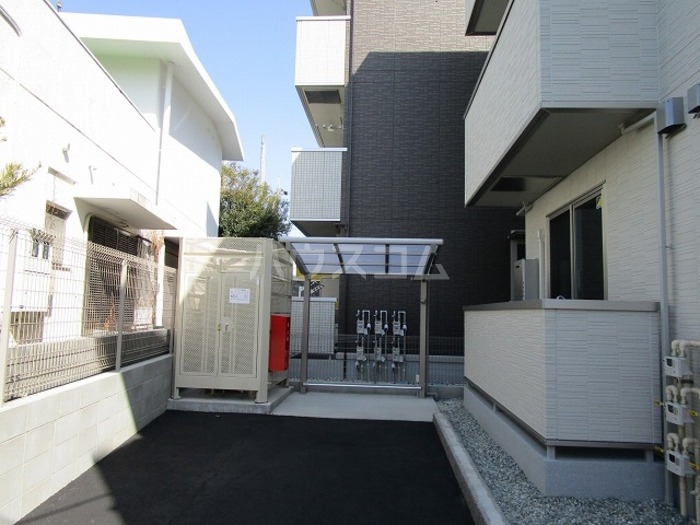 20/28 エントランス