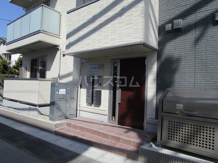 22/30 エントランス