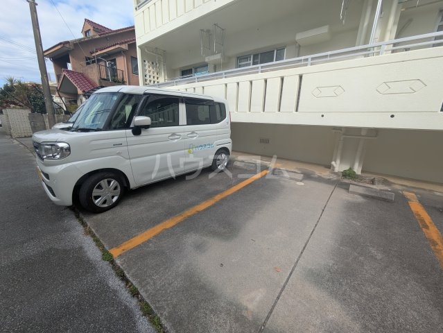 18/24 駐車場