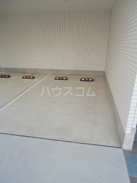 26/30 駐車場