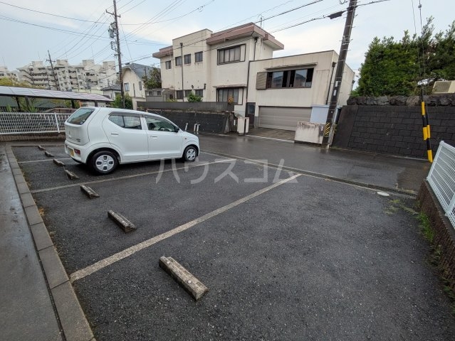 28/30 駐車場