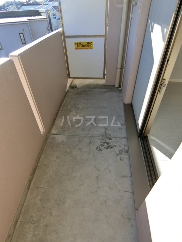 13/18 バルコニー