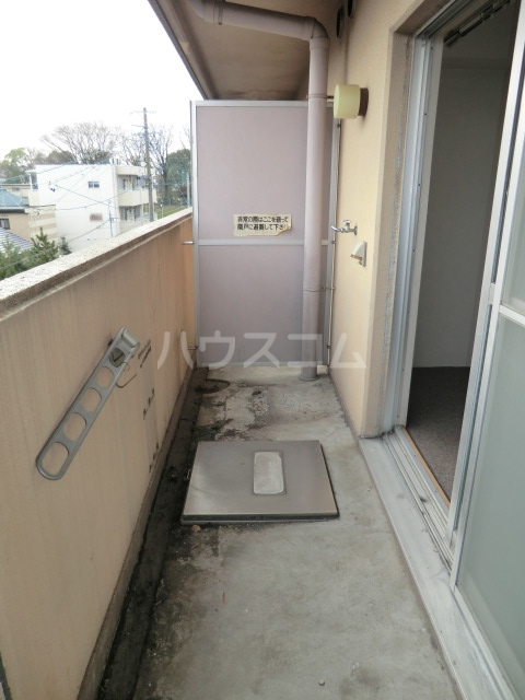19/28 バルコニー