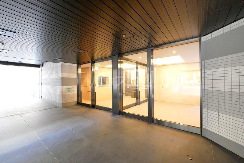 17/21 エントランス