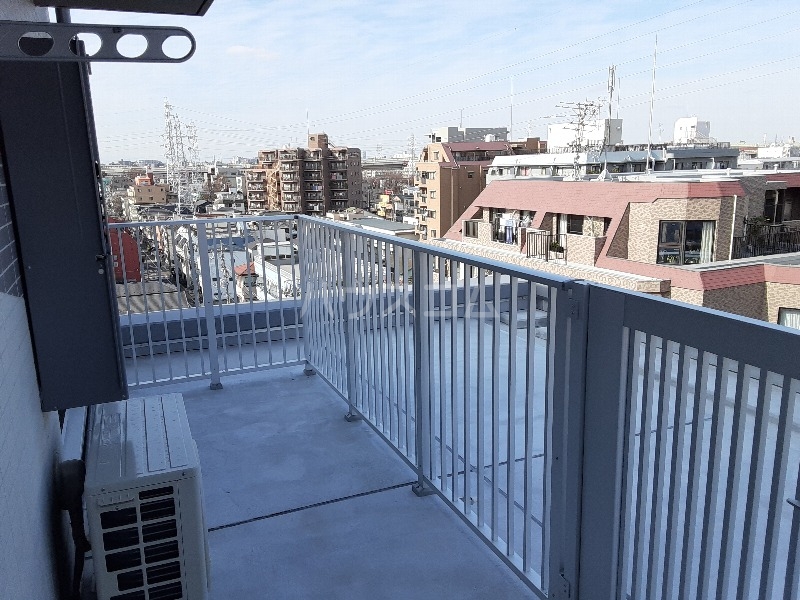 19/28 バルコニー