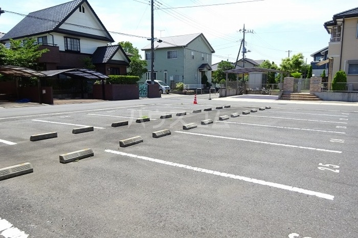18/23 駐車場