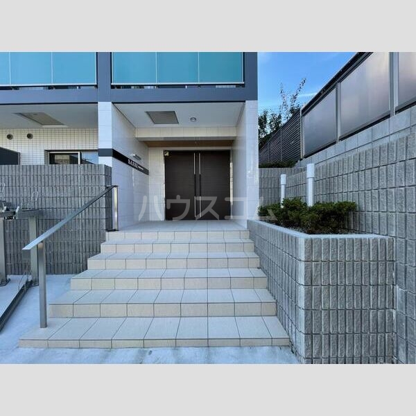 14/23 エントランス