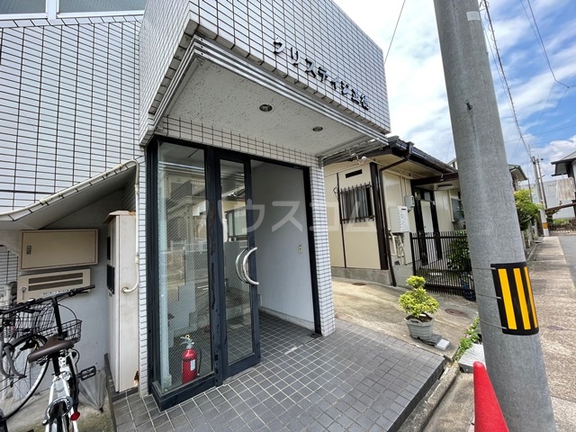 16/27 エントランス