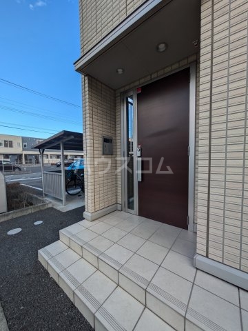 27/30 エントランス